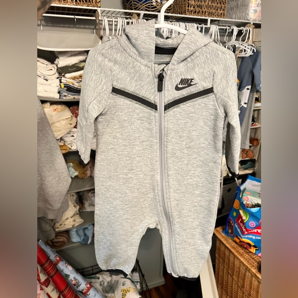 Nike (SOLD)
